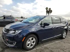 2C4RC1L75JR248216 2018 CHRYSLER PACIFICA