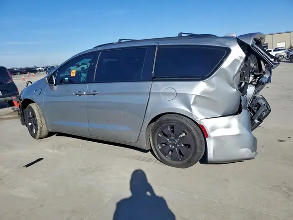 2C4RC1L75LR287939 2020 CHRYSLER PACIFICA - Image 2