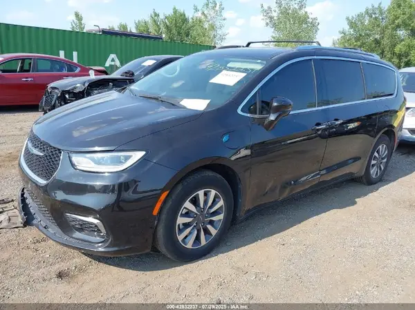 2C4RC1L75MR599373 2021 CHRYSLER PACIFICA - Image 2
