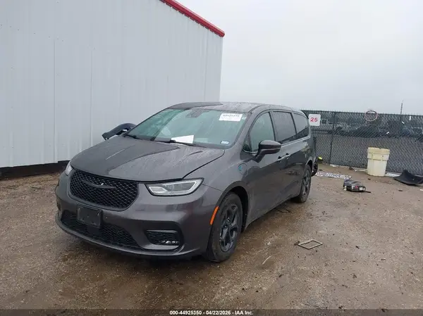 2C4RC1L75NR134738 2022 CHRYSLER PACIFICA - Image 2