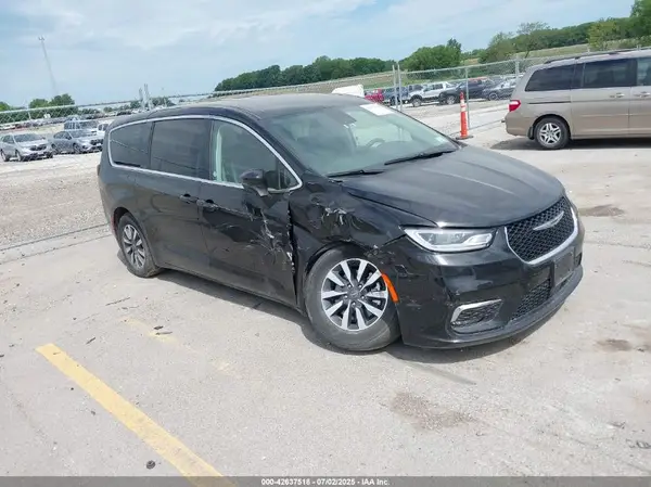 2C4RC1L75PR569116 2023 CHRYSLER PACIFICA - Image 1