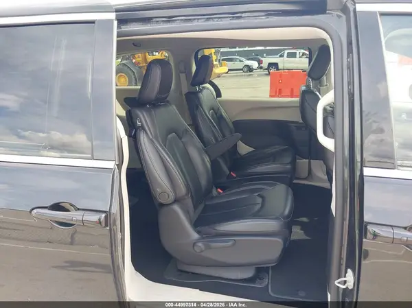 2C4RC1L75PR584201 2023 CHRYSLER PACIFICA - Image 8