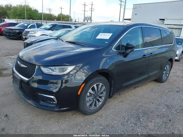 2C4RC1L75PR622042 2023 CHRYSLER PACIFICA - Image 2