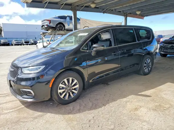 2C4RC1L75PR626611 2023 CHRYSLER PACIFICA - Image 1