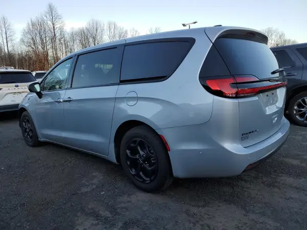 2C4RC1L75PR627046 2023 CHRYSLER PACIFICA - Image 2