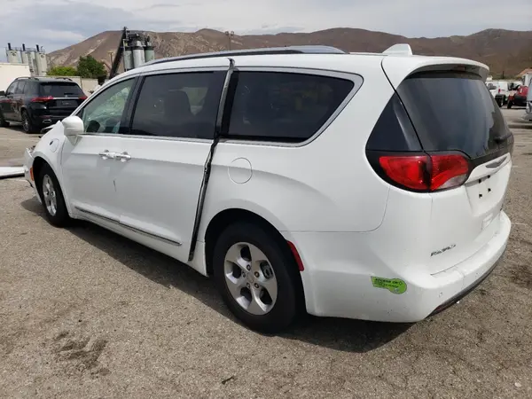 2C4RC1L76JR129512 2018 CHRYSLER PACIFICA - Image 2