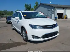 2C4RC1L76JR175700 2018 CHRYSLER PACIFICA