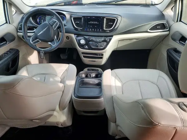 2C4RC1L76JR213782 2018 CHRYSLER PACIFICA - Image 8
