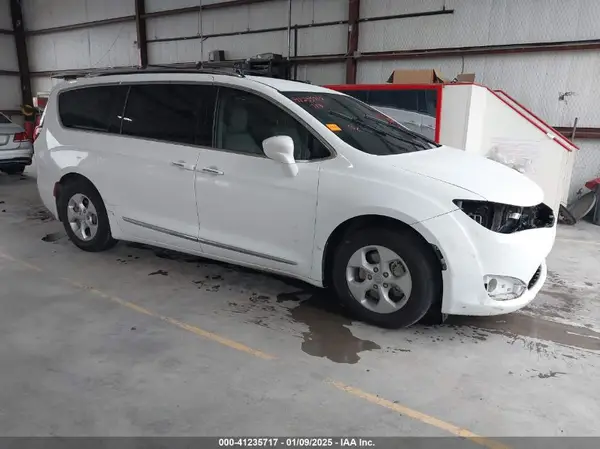 2C4RC1L76JR364962 2018 CHRYSLER PACIFICA - Image 1