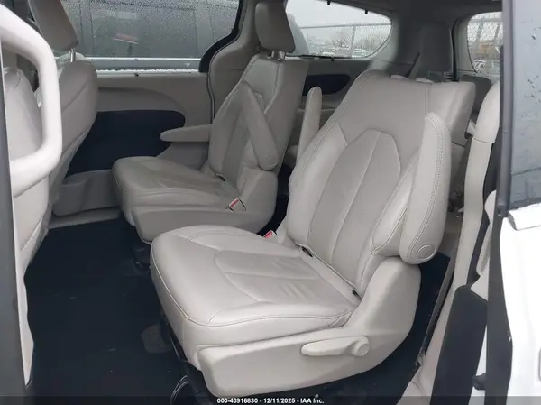 2C4RC1L76KR508995 2019 CHRYSLER PACIFICA - Image 8