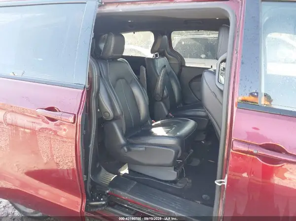 2C4RC1L76MR587670 2021 CHRYSLER PACIFICA - Image 8