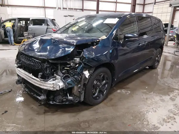 2C4RC1L76NR135784 2022 CHRYSLER PACIFICA - Image 2