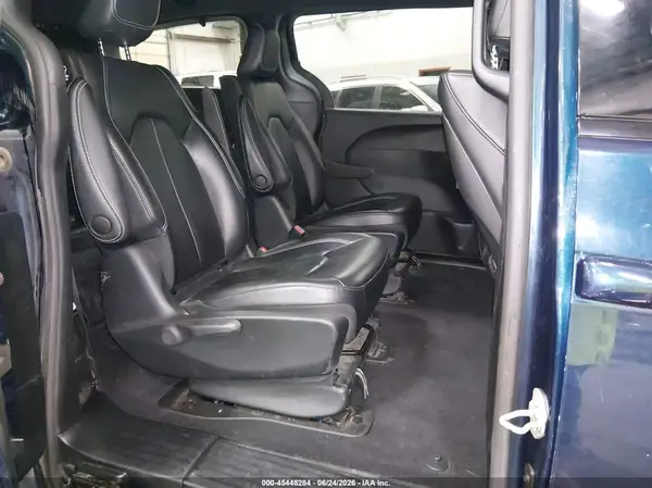 2C4RC1L76NR135784 2022 CHRYSLER PACIFICA - Image 8