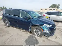 2C4RC1L76NR160989 2022 CHRYSLER PACIFICA
