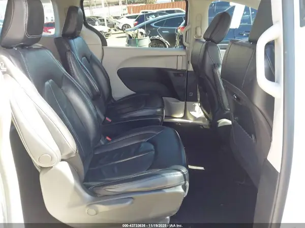 2C4RC1L76NR205543 2022 CHRYSLER PACIFICA - Image 8