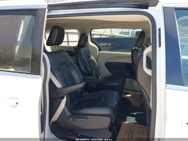2C4RC1L76PR622258 2023 CHRYSLER PACIFICA - Image 8