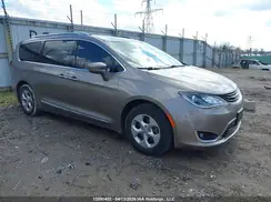 2C4RC1L77JR126862 2018 CHRYSLER PACIFICA