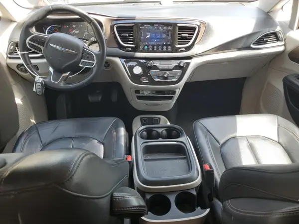 2C4RC1L77JR178492 2018 CHRYSLER PACIFICA - Image 8