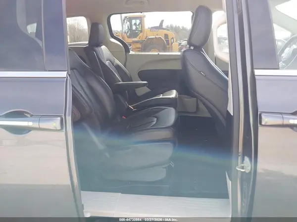 2C4RC1L77JR189203 2018 CHRYSLER PACIFICA - Image 8