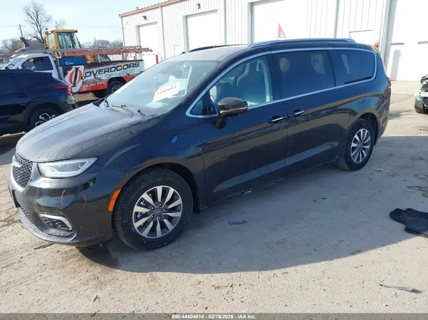 2C4RC1L77MR536078 2021 CHRYSLER PACIFICA - Image 2