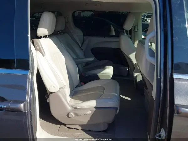 2C4RC1L77MR586270 2021 CHRYSLER PACIFICA - Image 8
