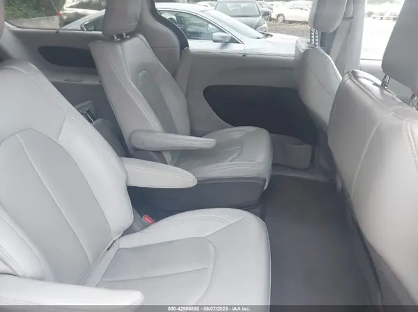 2C4RC1L77MR590187 2021 CHRYSLER PACIFICA - Image 8