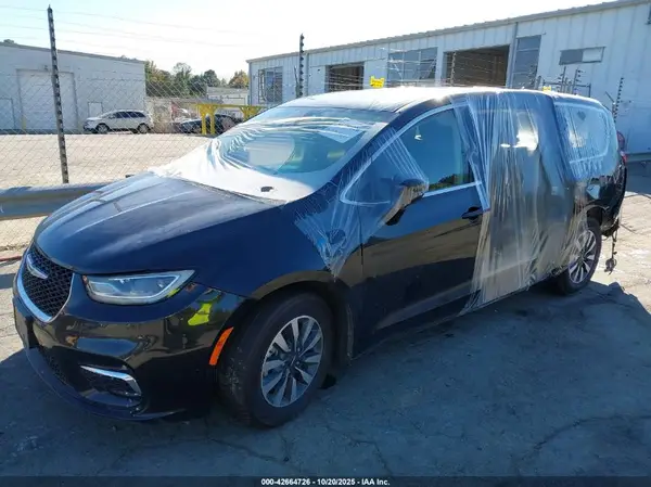 2C4RC1L77NR120940 2022 CHRYSLER PACIFICA - Image 2