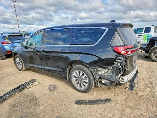 2C4RC1L77NR147930 2022 CHRYSLER PACIFICA - Image 2