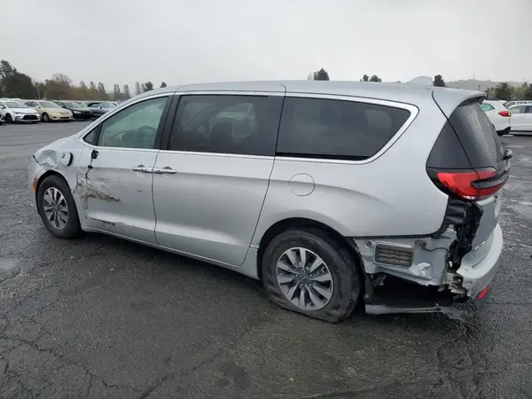 2C4RC1L77NR156224 2022 CHRYSLER PACIFICA - Image 2
