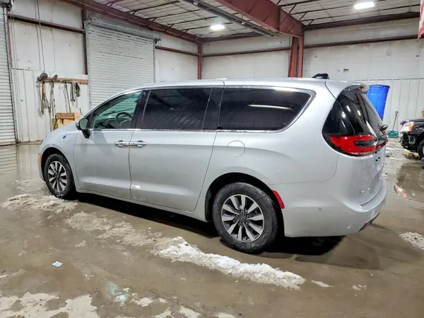 2C4RC1L77PR527403 2023 CHRYSLER PACIFICA - Image 2