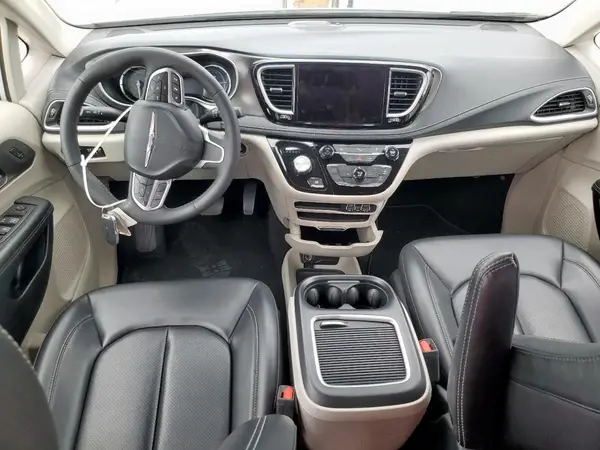 2C4RC1L77PR540944 2023 CHRYSLER PACIFICA - Image 8