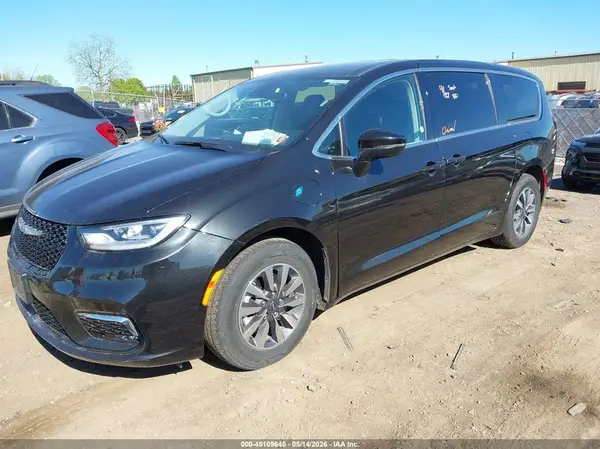 2C4RC1L77PR572471 2023 CHRYSLER PACIFICA - Image 2