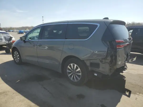 2C4RC1L77PR572809 2023 CHRYSLER PACIFICA - Image 2