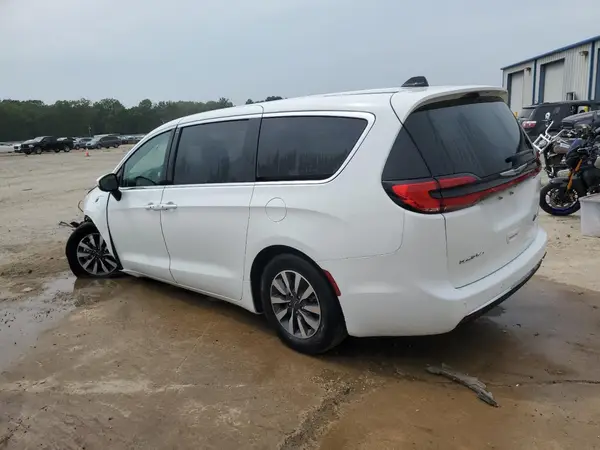 2C4RC1L77PR583843 2023 CHRYSLER PACIFICA - Image 2