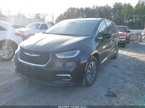 2C4RC1L77PR599010 2023 CHRYSLER PACIFICA - Image 2