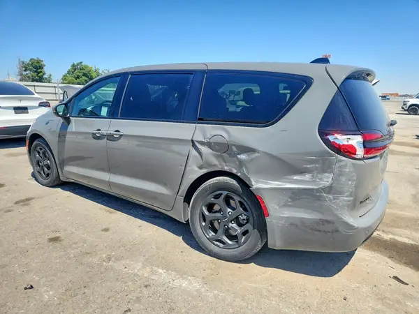 2C4RC1L77PR604514 2023 CHRYSLER PACIFICA - Image 2