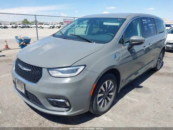 2C4RC1L77PR608840 2023 CHRYSLER PACIFICA - Image 2