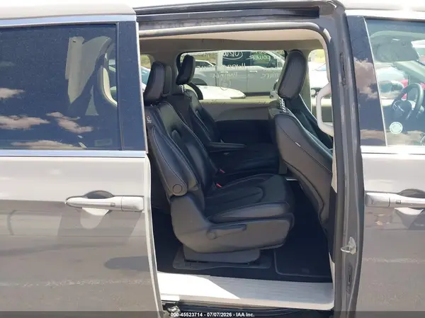 2C4RC1L77PR608840 2023 CHRYSLER PACIFICA - Image 8