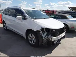 2C4RC1L78JR124795 2018 CHRYSLER PACIFICA