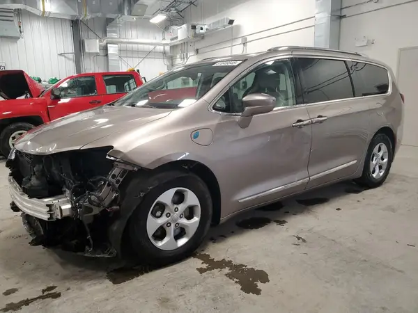 2C4RC1L78JR164357 2018 CHRYSLER PACIFICA - Image 1