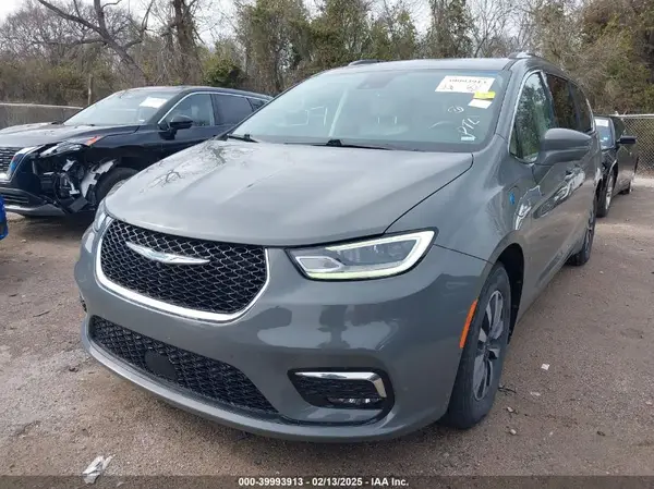 2C4RC1L78MR596371 2021 CHRYSLER PACIFICA - Image 2