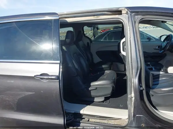 2C4RC1L78NR105654 2022 CHRYSLER PACIFICA - Image 8