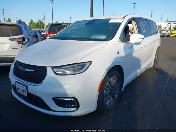 2C4RC1L78NR156748 2022 CHRYSLER PACIFICA - Image 2