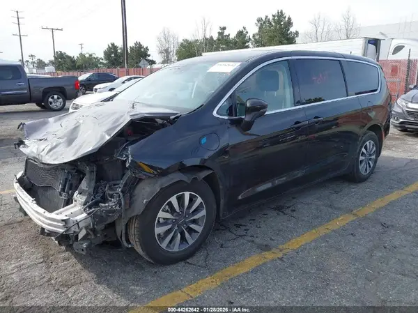 2C4RC1L78PR509847 2023 CHRYSLER PACIFICA - Image 2