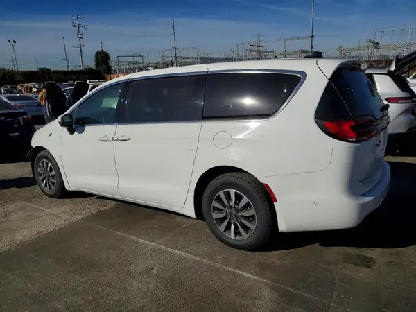 2C4RC1L78PR579817 2023 CHRYSLER PACIFICA - Image 2