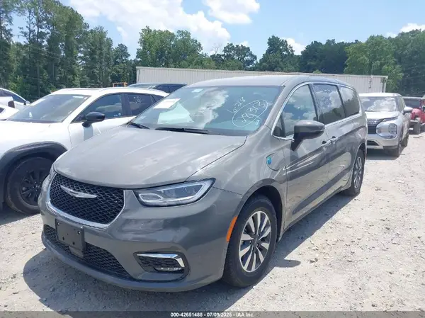 2C4RC1L78PR598867 2023 CHRYSLER PACIFICA - Image 2