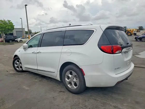 2C4RC1L79KR508960 2019 CHRYSLER PACIFICA - Image 2