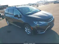 2C4RC1L79KR710827 2019 CHRYSLER PACIFICA