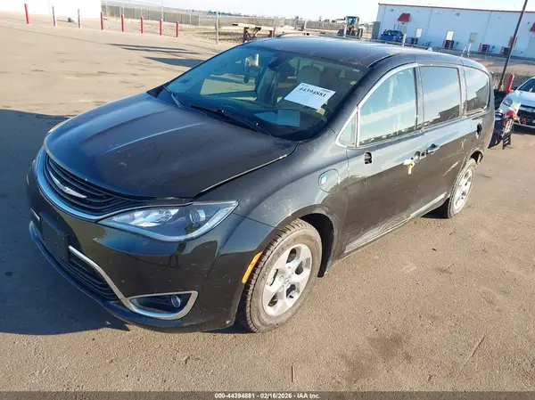 2C4RC1L79KR710827 2019 CHRYSLER PACIFICA - Image 2