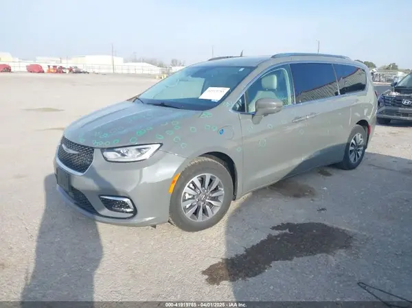 2C4RC1L79MR591650 2021 CHRYSLER PACIFICA - Image 2